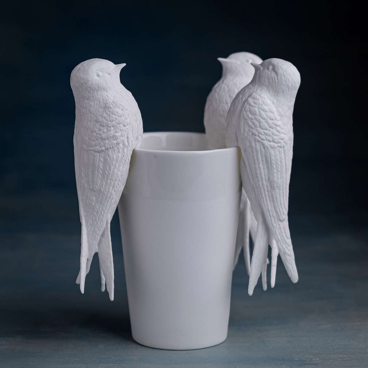 SCHWALBE Vogel Deko-Objekt aus Bone China Porzellan – Klatt Objects