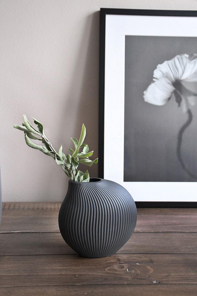 Vase LERBÄCK dunkelgrau von Storefactory - Storefactory - Vase - DerGartenmarkt.de shop.dergartenmarkt.de
