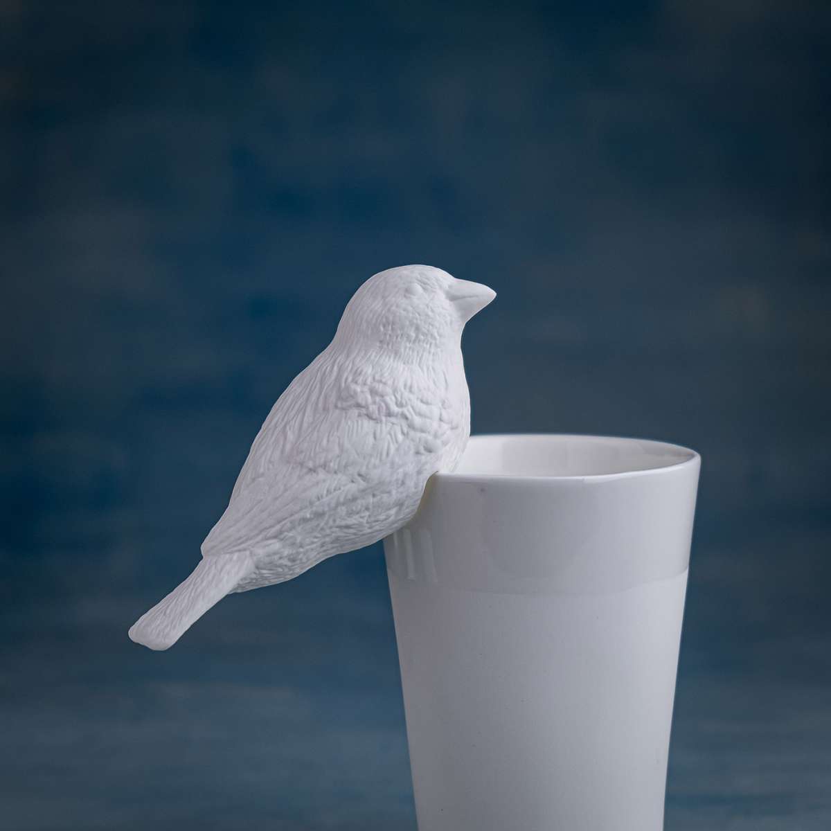 SPATZ Vogel Deko-Objekt aus Bone China Porzellan – Klatt Objects